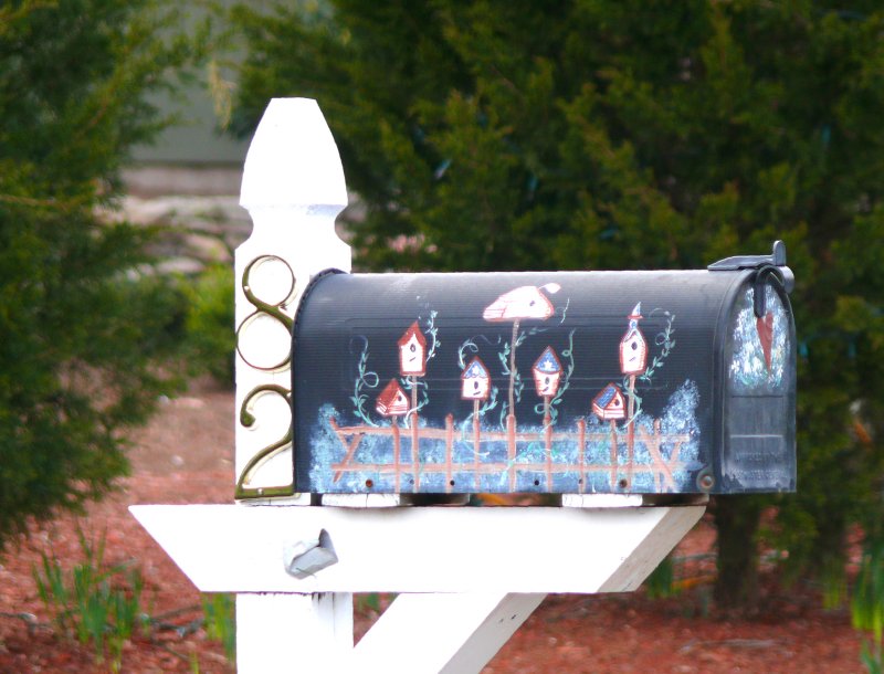 birdhouse mailbox