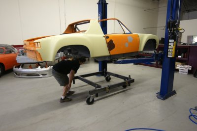 Attaching the 914 Chassis to the Celette Test Bench - Photo 4