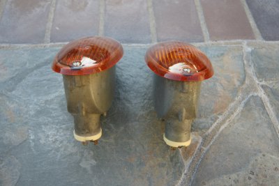 914 Front Turn Signal Buckets, Single Bulbs, U.S. Version - Photo 4
