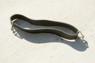 Rubber Strap for Plastic Oil Overflow Bottle - Photo 1