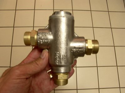 Oil Thermostat with Bracket Reconditioned - Photo 1