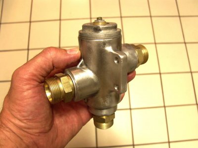 Oil Thermostat with Bracket Reconditioned - Photo 2