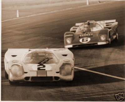 Winning Porsche 917K of Rodriguez/Oliver with 3rd Place Ferrari 512M of Donohue/Hobbs behind, 24 HRS Daytona 1971