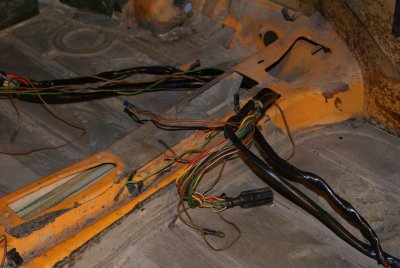 914-6 Wiring Harness Removal - Photo 14