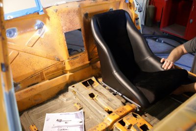 914-6 GT Scheel Seat-Rail Installation - Photo 22