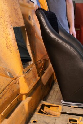 914-6 GT Scheel Seat-Rail Installation - Photo 27