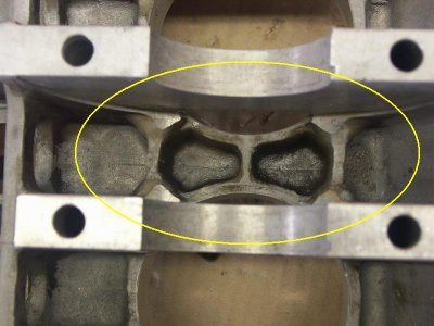 Early 2.0 Liter and RSR 3.0 Liter Sandcast Alloy Crankcase Comparison - Photo 12