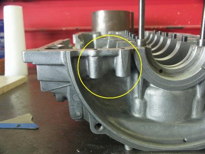 Early 2.0 Liter and RSR 3.0 Liter Sandcast Alloy Crankcase Comparison - Photo 15