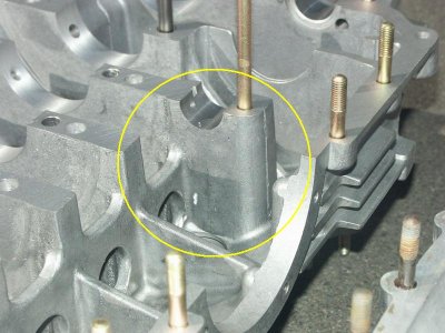 Early 2.0 Liter and RSR 3.0 Liter Sandcast Alloy Crankcase Comparison - Photo 24