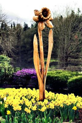 wooden daffodil.jpg