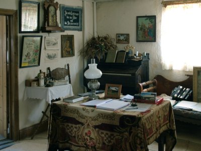 Inside Luhr's Cottage  1