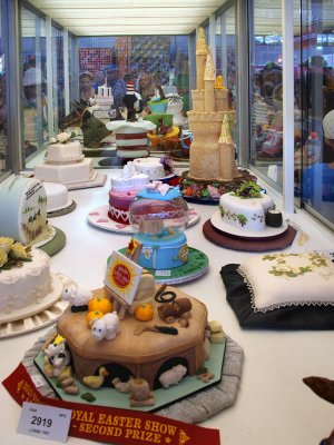 Lots of fancy cakes