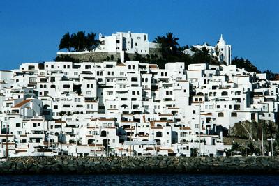 Between Mantosillo & Acapulco; Las Hadas hotel