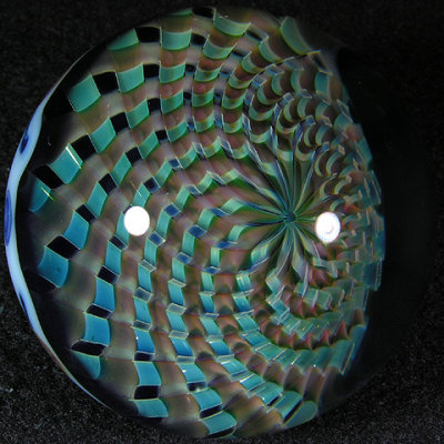 Look at that fumed design, laid out to perfection.