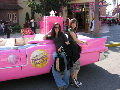 Couldn't pass up a Hello Kitty Dream Car pic....