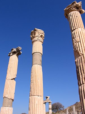 Ruins Ephesus190Y.jpg