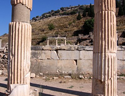 Ruins Ephesus191Y.jpg