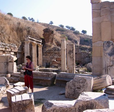 Ruins-Ephesus187RvY.jpg