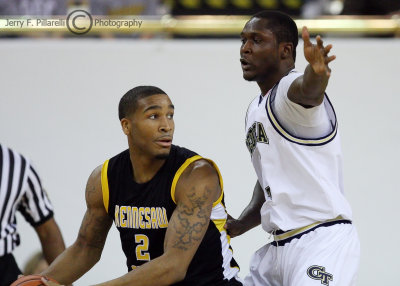 Georgia Tech G Bell cuts off the passing lane as he defends Kennesaw State F Cummings