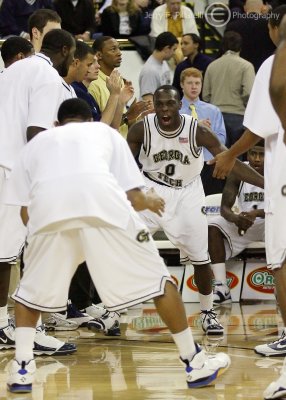 Yellow Jackets G Mfon Udofia comes onto the court during pregame introductions