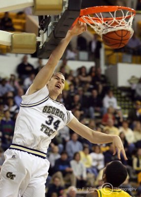 Jackets C Brad Sheehan slam dunk