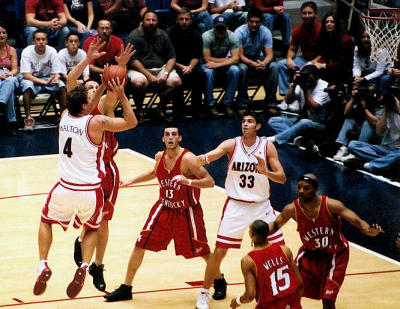 Luke Walton vs Western Kentucky 2002