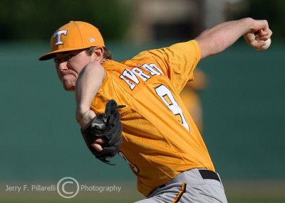 Tennessee Volunteers P Aaron Everett