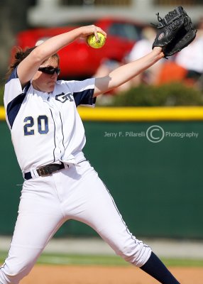 Jackets P Emily Schreck in the wind up