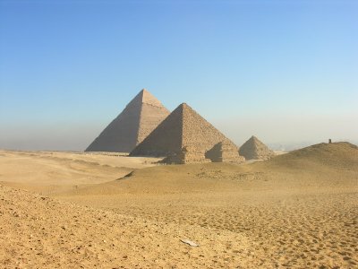 Pyramids Of Giza_01.JPG
