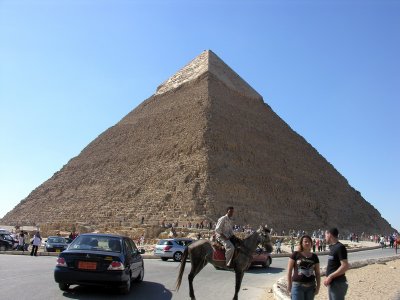 Pyramids Of Giza_06.JPG