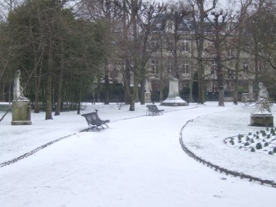 L  Jardin du Luxembourg - Snow - 03