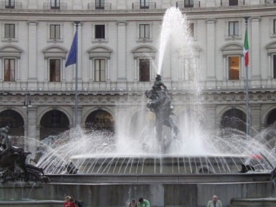 RG1  Piazza della Repubblica.JPG