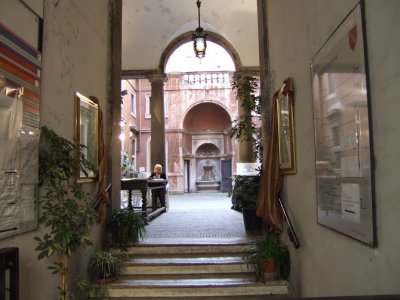 RM2 Near Campo de Fiori - painting exhibition.JPG