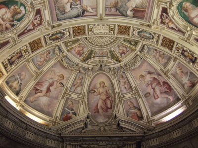 RQ7 Inside Vatican Museum.JPG