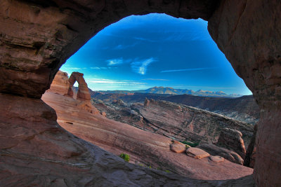 Delicade Arch, Arches National Park,  Utah, La Sal Mountains in the background