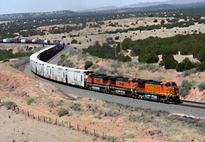 bnsf5465ewmtnair.jpg