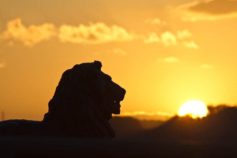 Rochester Bridge Lion Sunset_0729.jpg