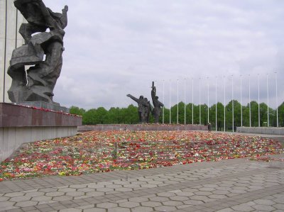Monument to Soviet soldiers in Uzvaras parks