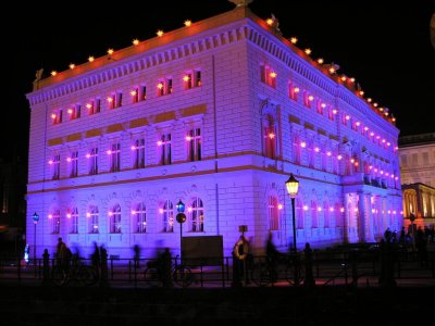 The splendid side of city's history