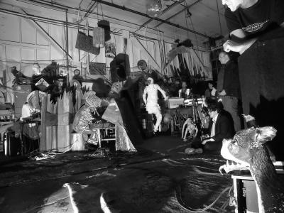 HGKrankenkabinetGiganticFactory10302005-5.jpg