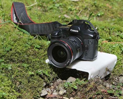 Camera on the ground plate