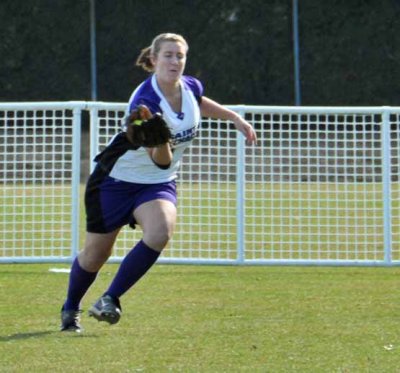 Lindsay's Running Catch In Right