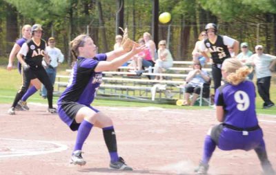 Steph Snares The Bunt