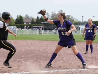 LindsayB Grabs an Out
