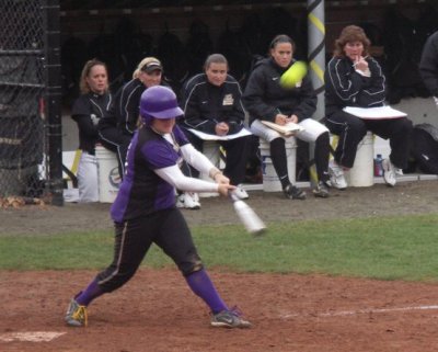 KellyE Flies Deep to Right