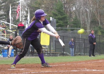KellyE Pokes A Single
