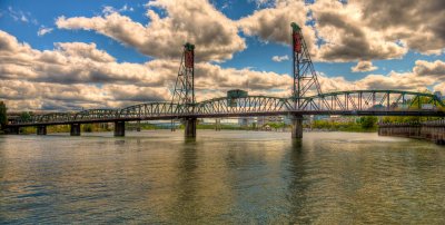 Hawthorne Bridge, Portland, OR (Overall view)