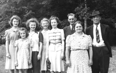 Above we can see a shot of the Robinson family, taken in Engadine Michigan, 1942. Shown are; Louise Pauline, Wanda Lucille, Alma Leona, Alice Amelia, Ethel Edith, Herman Wesley, Ottilla Tillie [Hahn] & Everett Daniel, Robinson. Harold Everette Robinson is absent from this photo, as he'd enlisted in the United States Army in January of that year. This wonderful early Robinson family photograph was provided by Everett & Tillie's great granddaughter, Nancy Evans.