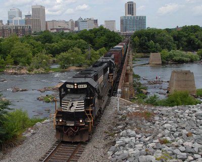 V30 arriving back into Richmond