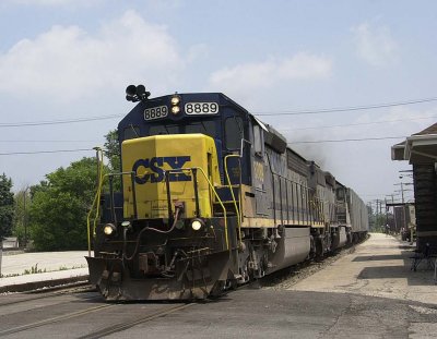 Two older SD40-2's lead a eastbound at Fostoria OH.